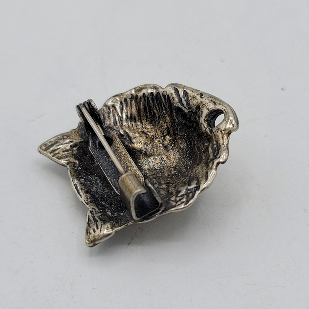 Brass Cat Face Brooch Pendant – Whimsical Vintage Tabby, Dual Use - Picture 7 of 12